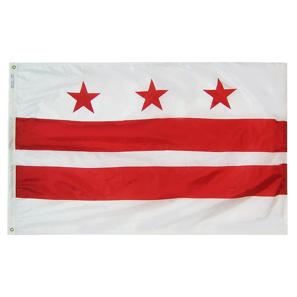 District of Columbia Courtesy Flag 12" x 18" - ColorFastFlags | All the flags you'll ever need! 
